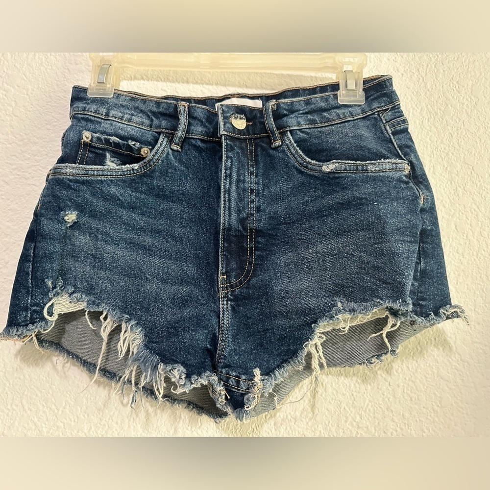 Zara Distressed Denim Shorts size 6